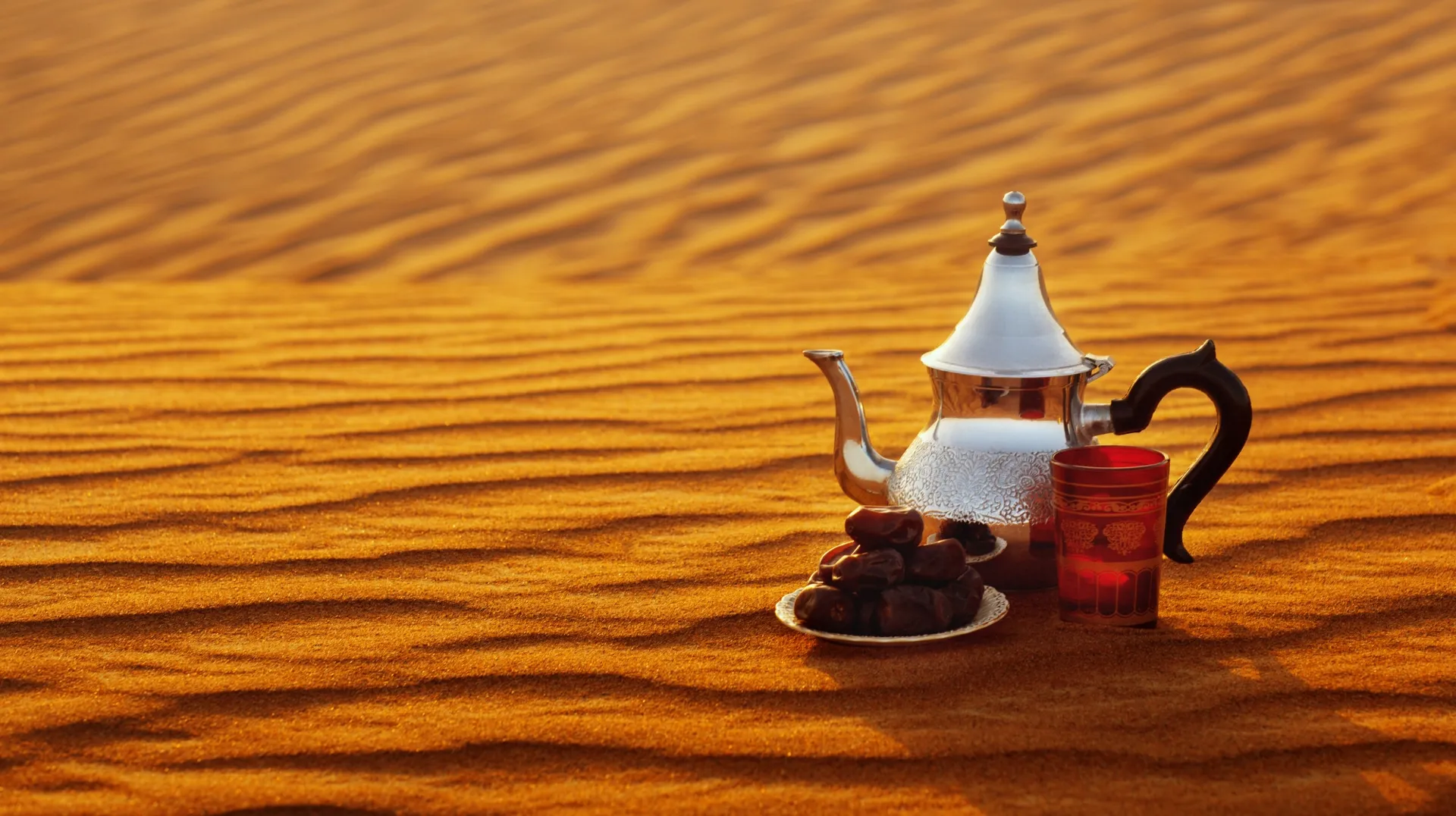 Teapot in the desert